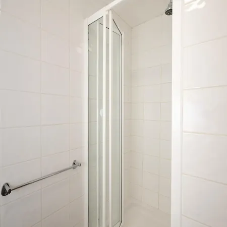 Hall - Ucc Summer Beds كورك