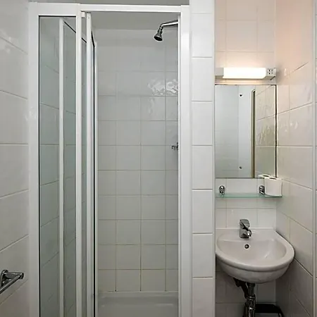 Hall - Ucc Summer Beds *
