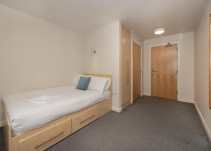 Hall - Ucc Summer Beds